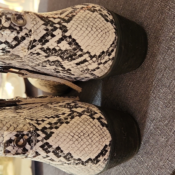 Circus by Sam Edelman Pipper Snakeskin Booties - Picture 4 of 12